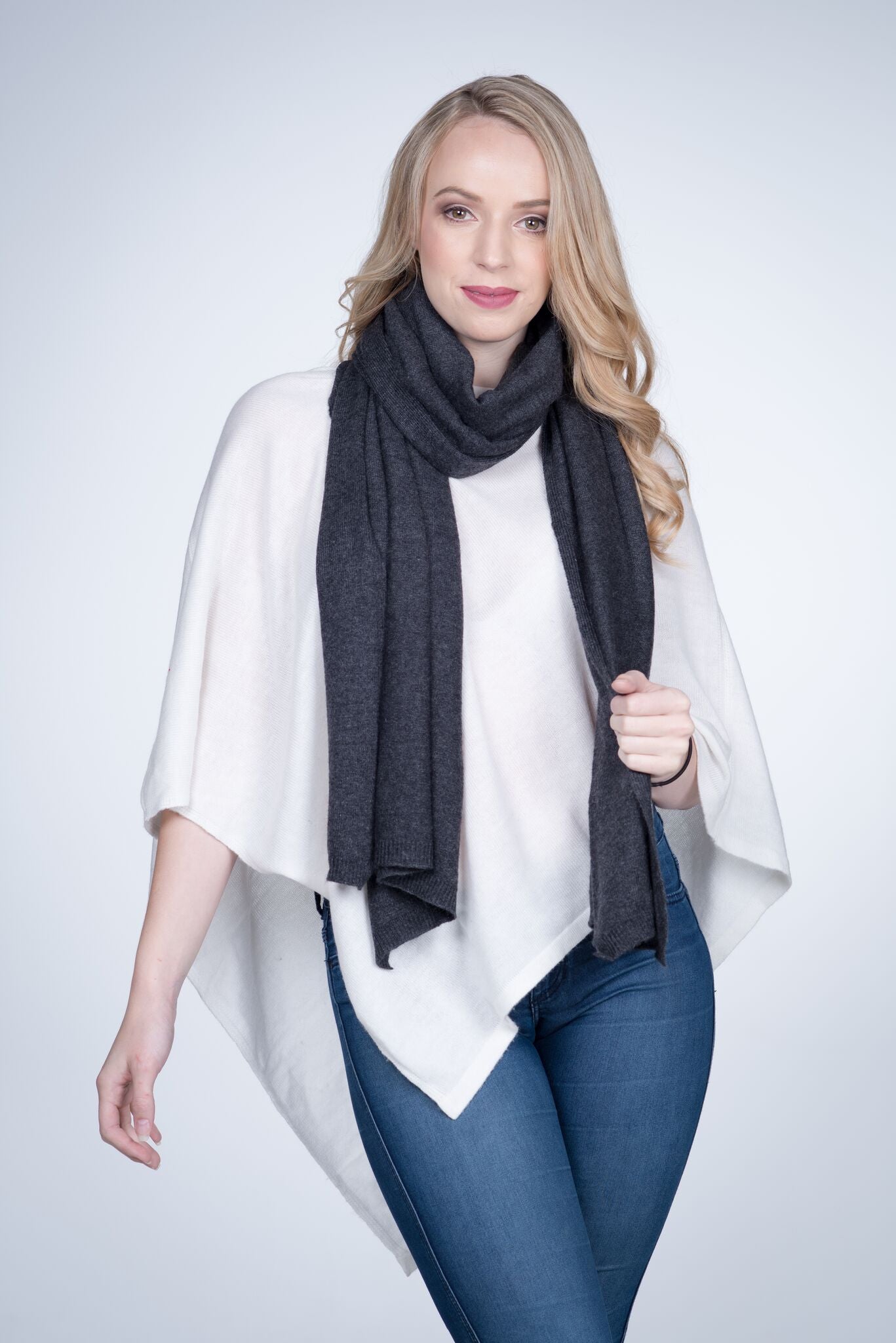 Knitted Cashmere Shawl - Nine Yaks