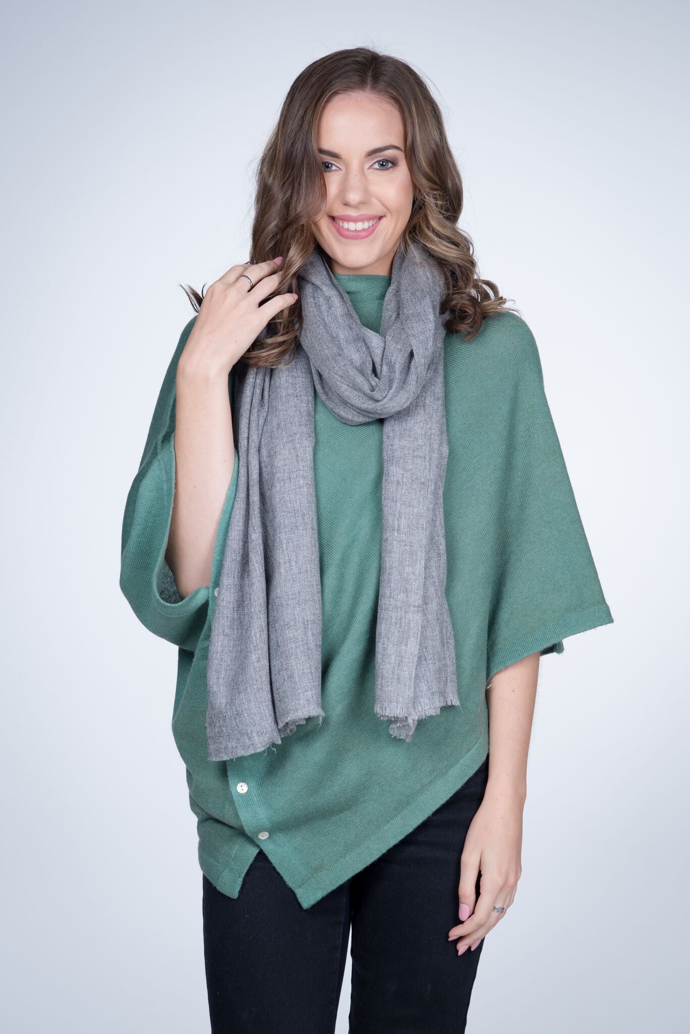 Natural Cashmere Shawl - Nine Yaks